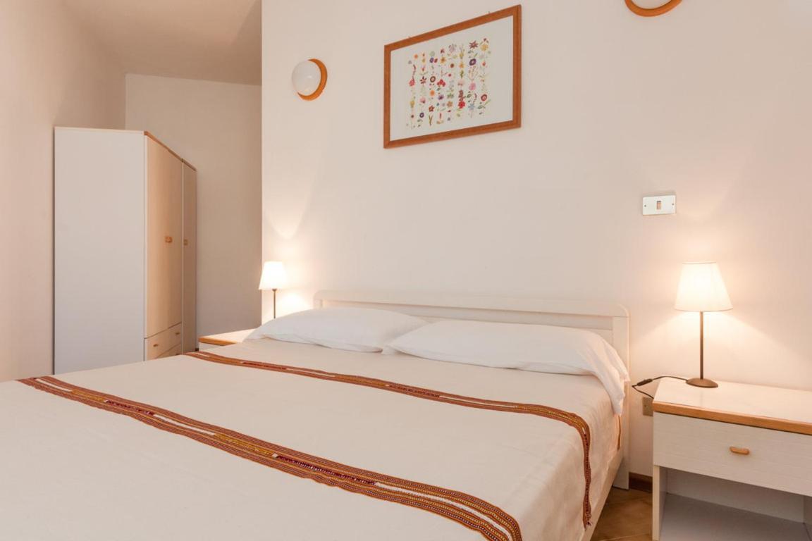 Residenze Etruria Aparthotel San Vincenzo Bagian luar foto